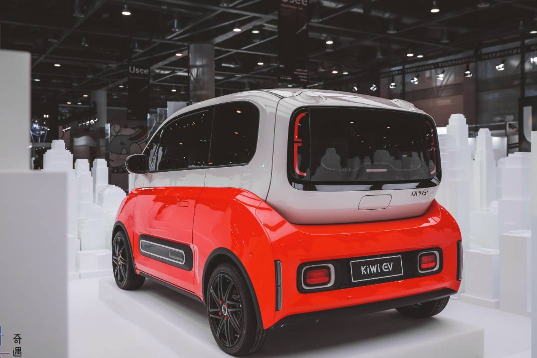 寶駿KiWI EV,新能源車開創(chuàng)性設計,安全舒適兼具
