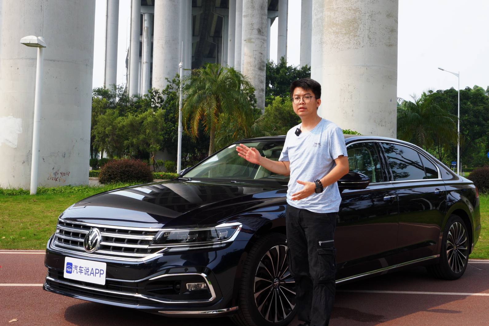 測評上汽大眾輝昂！掛大眾標的“奧迪A6L”，究竟夠不夠豪華？