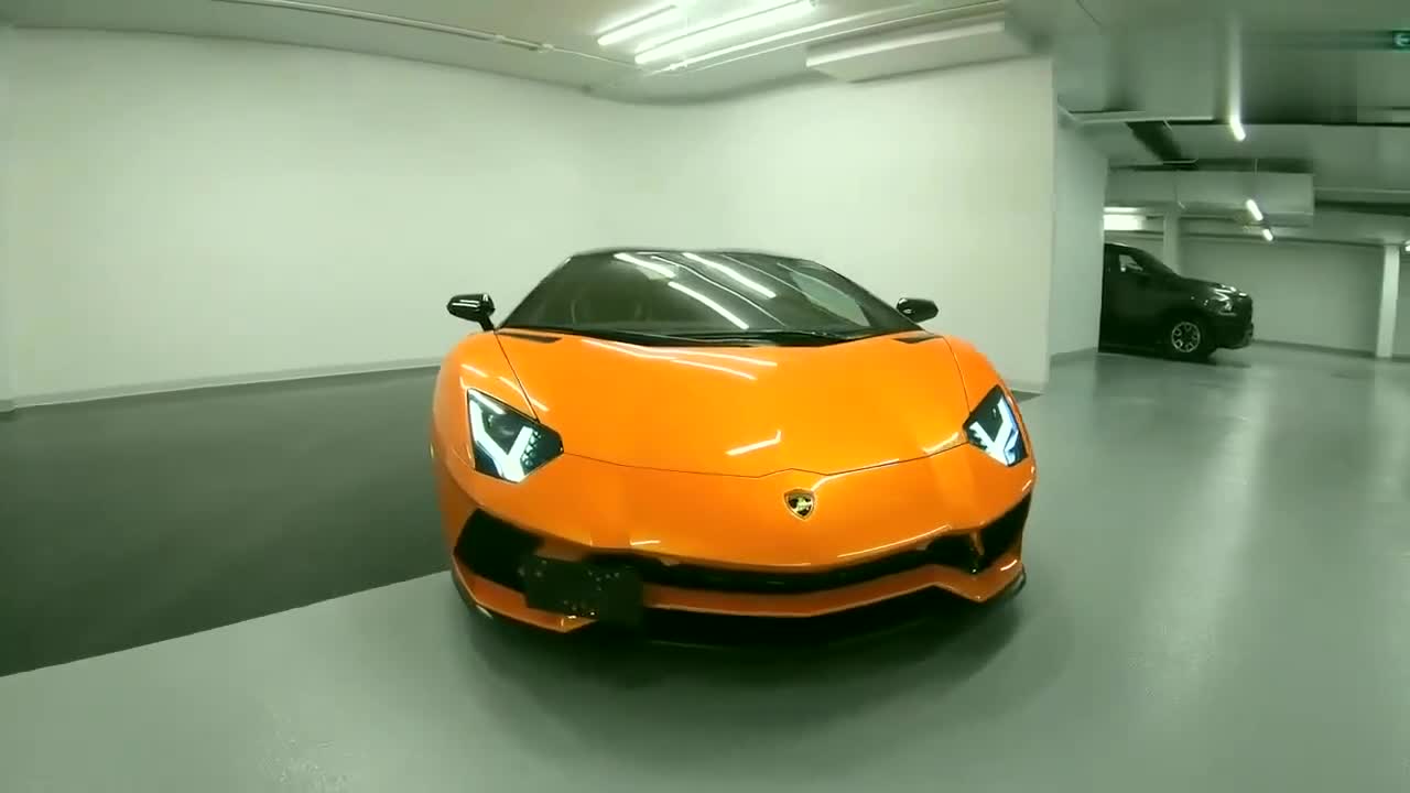 蘭博基尼Aventador到貨，按下鑰匙不松手，驚艷一幕開始了