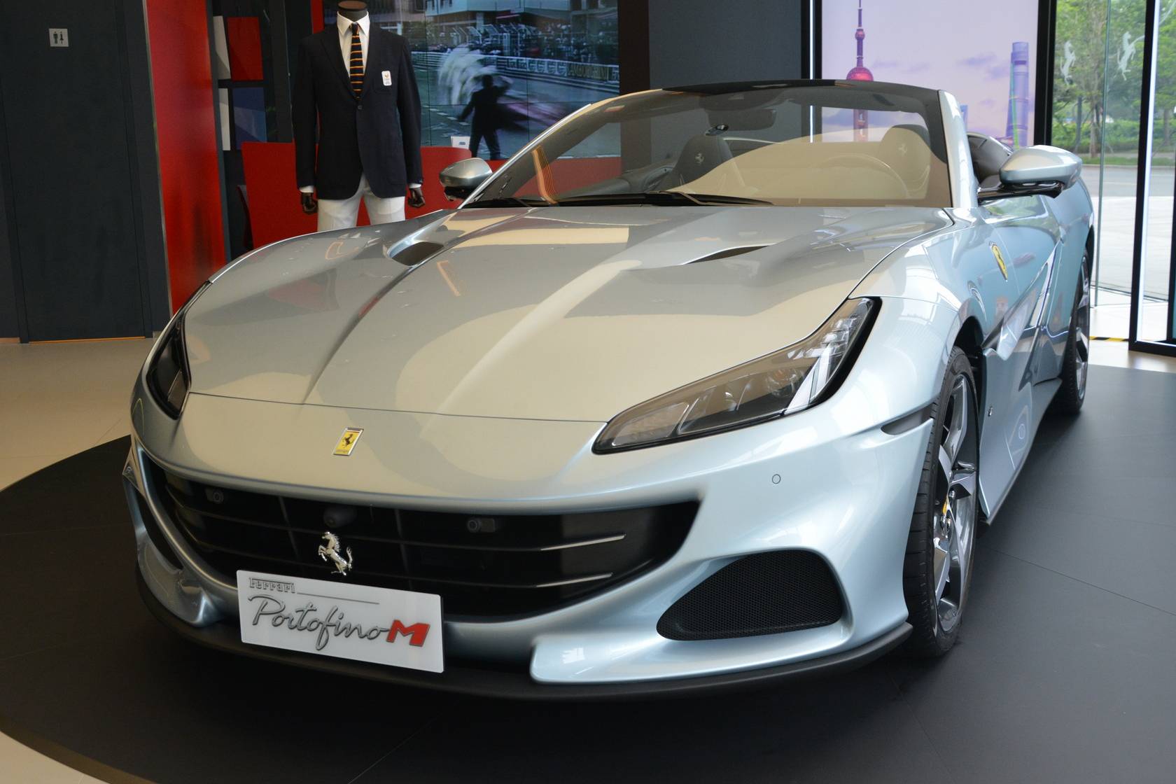 法拉利Portofino M到店實(shí)拍 馬力提升至620匹