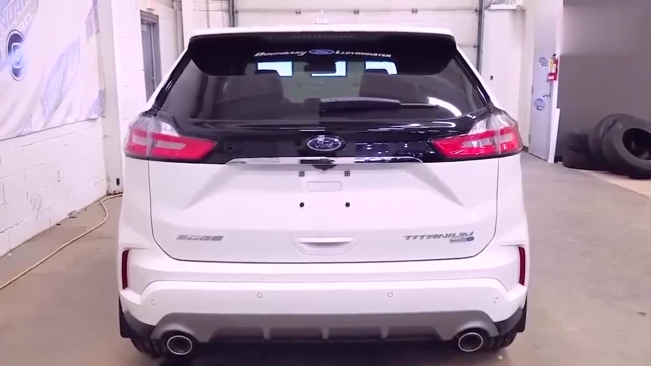福特銳界白色版入庫實拍，車門打開后，才是驚艷的開始！