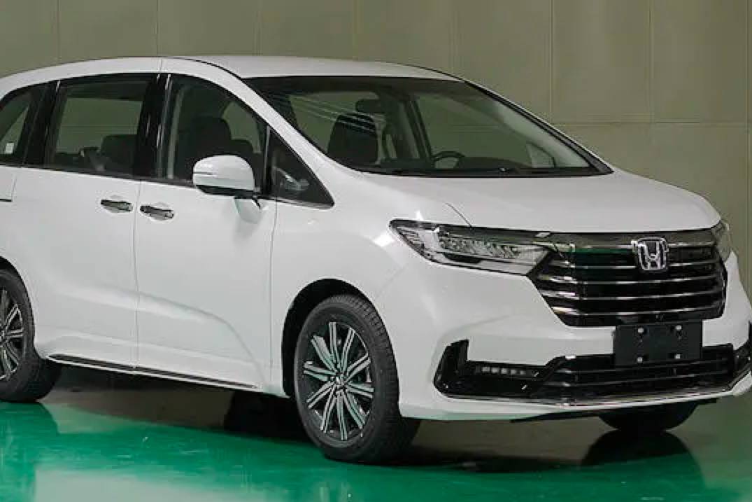 本田MPV“兄弟”更新，奧德賽時(shí)尚/艾力紳更商務(wù)，有好戲看了
