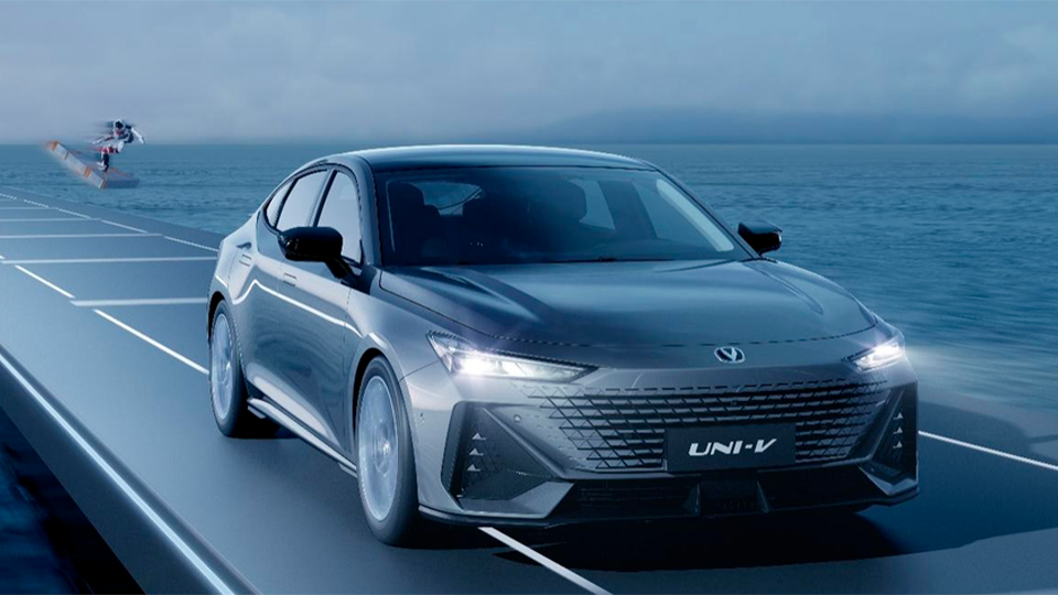 UNI首款轎車長安UNI-V官圖發(fā)布，能成爆款預(yù)定？