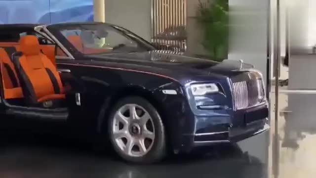 勞斯萊斯曜影，超豪華敞篷跑車，實拍鑒賞