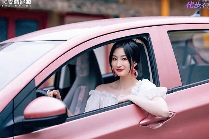 年輕人的第一部車什么樣,奔奔E-Star國民版給大家打個樣