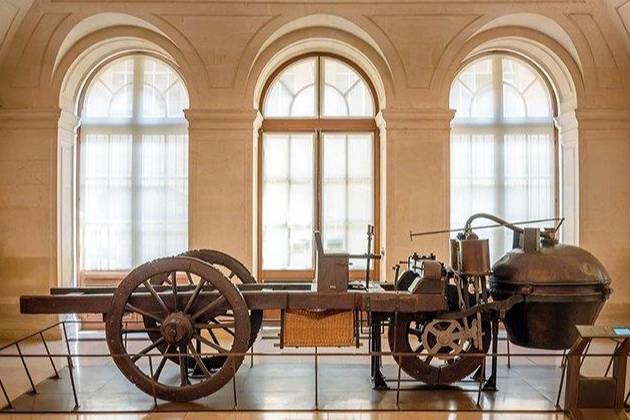 在内燃机时代之前，蒸汽动力的汽车才是主流？