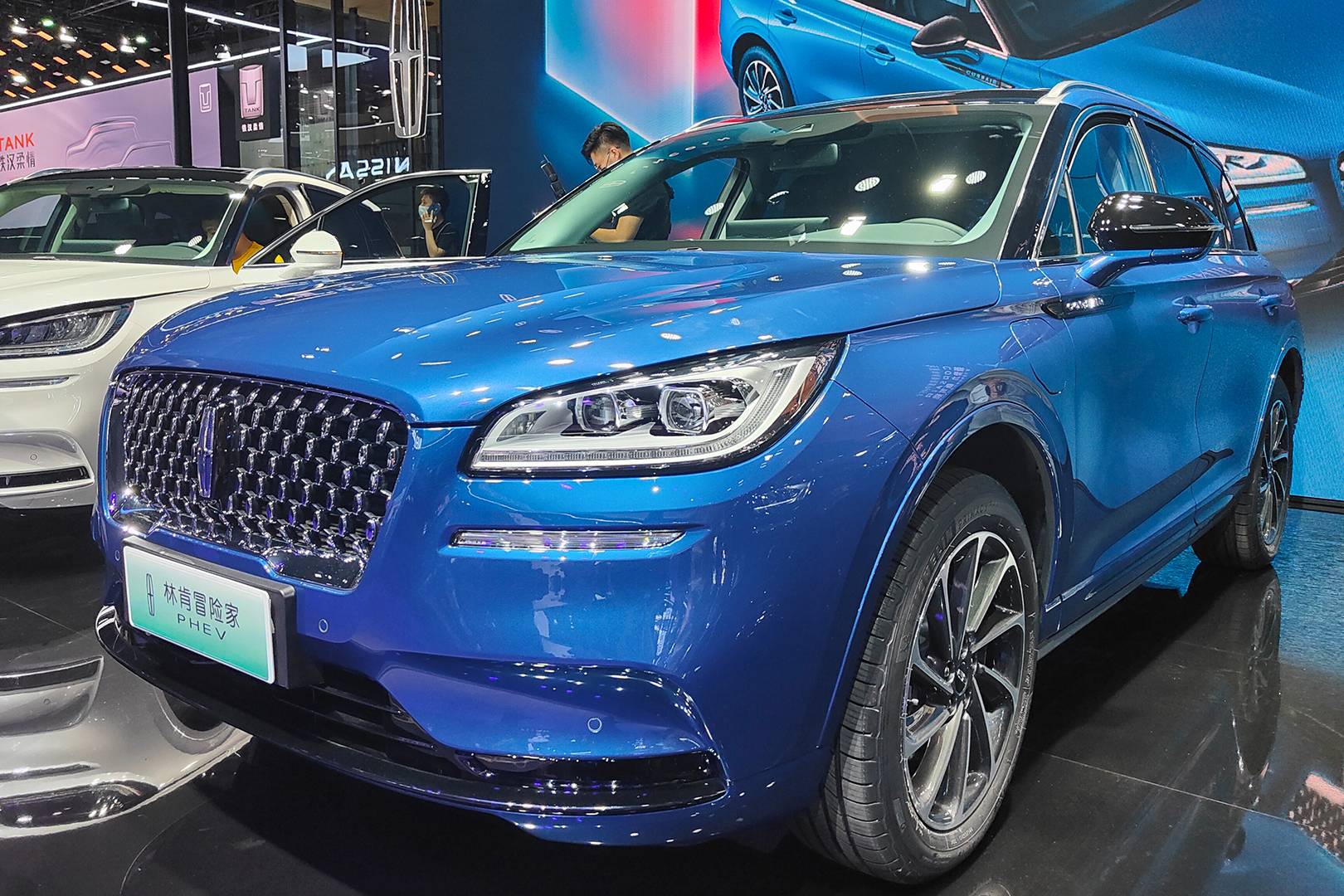 兩分鐘帶你看懂成都車展上的林肯冒險家PHEV