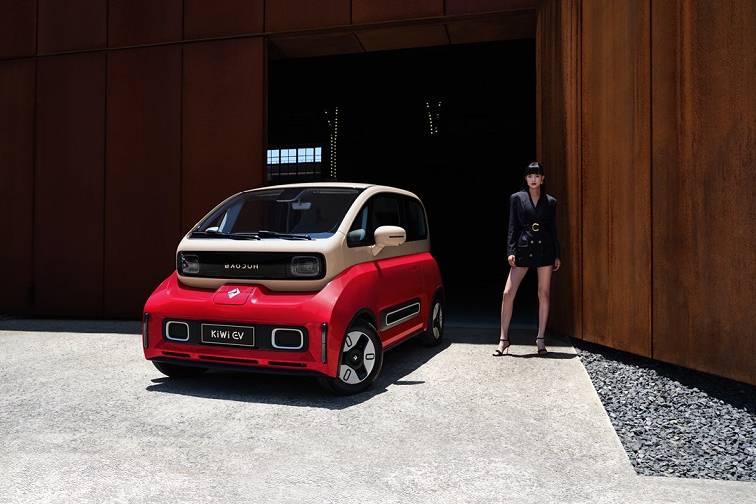 女生買電動汽車推薦，寶駿KiWi EV：我為時尚代言