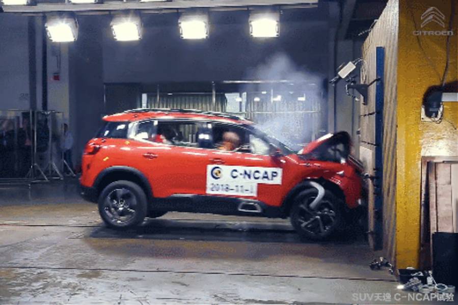堅持造高品質安全車，神龍汽車用“鐵布衫”硬核守護駕乘安全