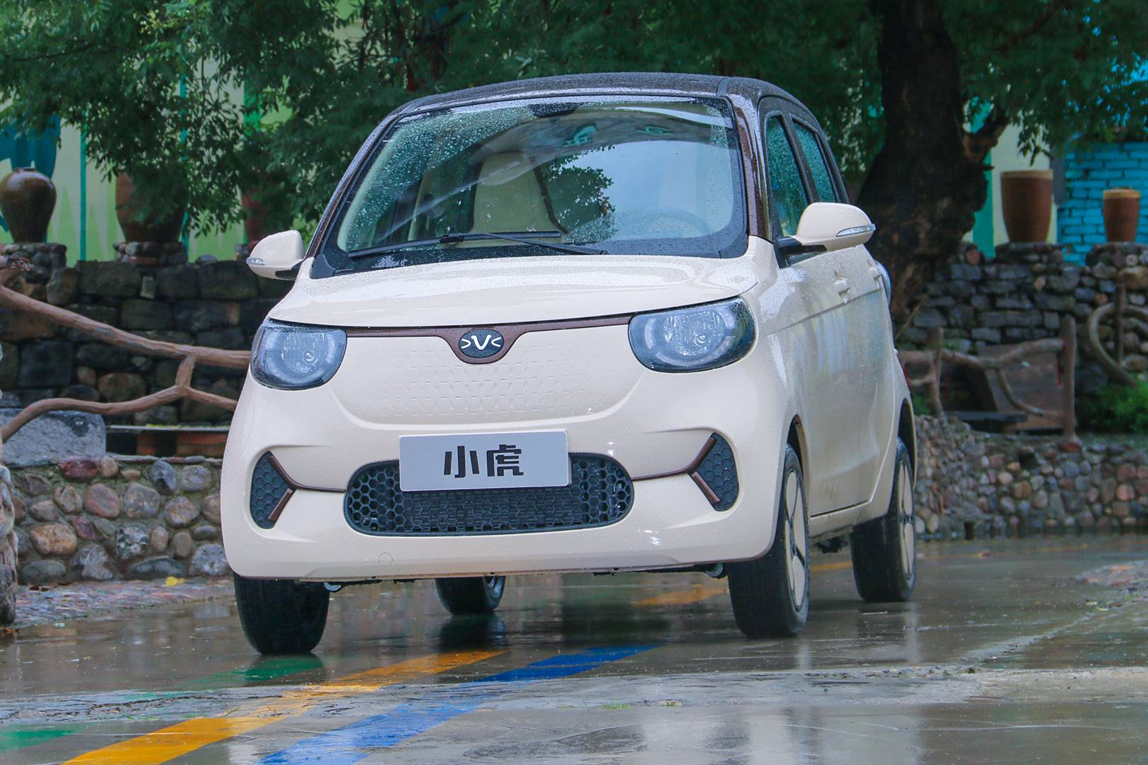 新型低碳家用電動汽車，小虎FEV