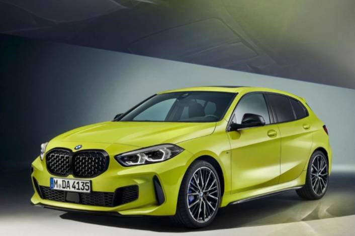 鋼炮王！寶馬M135i xDrive，高爾夫GTI見了也低頭