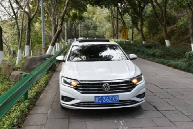 14多萬(wàn)提了速騰，值不值得買？車主分享6個(gè)優(yōu)缺點(diǎn)
