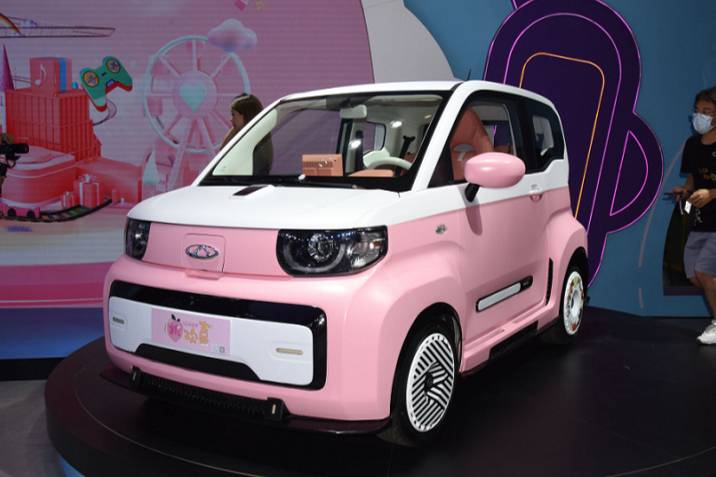 24小時(shí)預(yù)售15624臺(tái)，QQ冰淇淋要攪動(dòng)電動(dòng)小車市場？