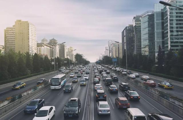 广州、深圳将放开汽车上牌指标，扩大汽车消费