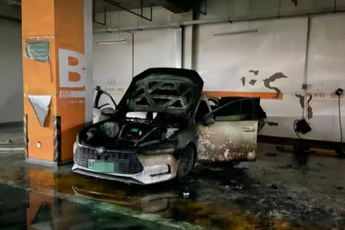 比亚迪新能源汽车又自燃了，纯电动车真的安全吗？