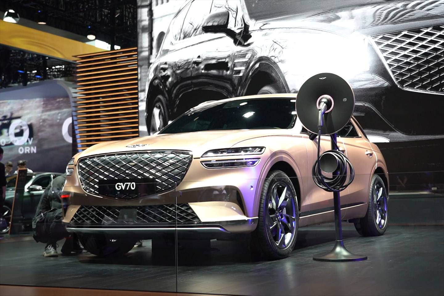 2021廣州車展|正派豪華理念 捷尼賽思GV70