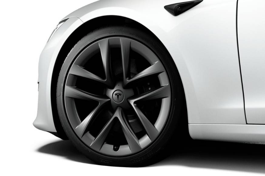 特斯拉为Model S Plaid推出碳陶瓷刹车套件