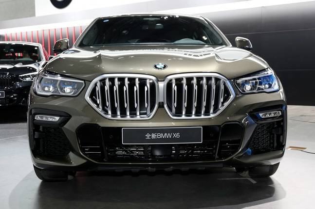 比轎跑SUV奧迪Q8更拉風(fēng)，買新款寶馬X6更劃算？