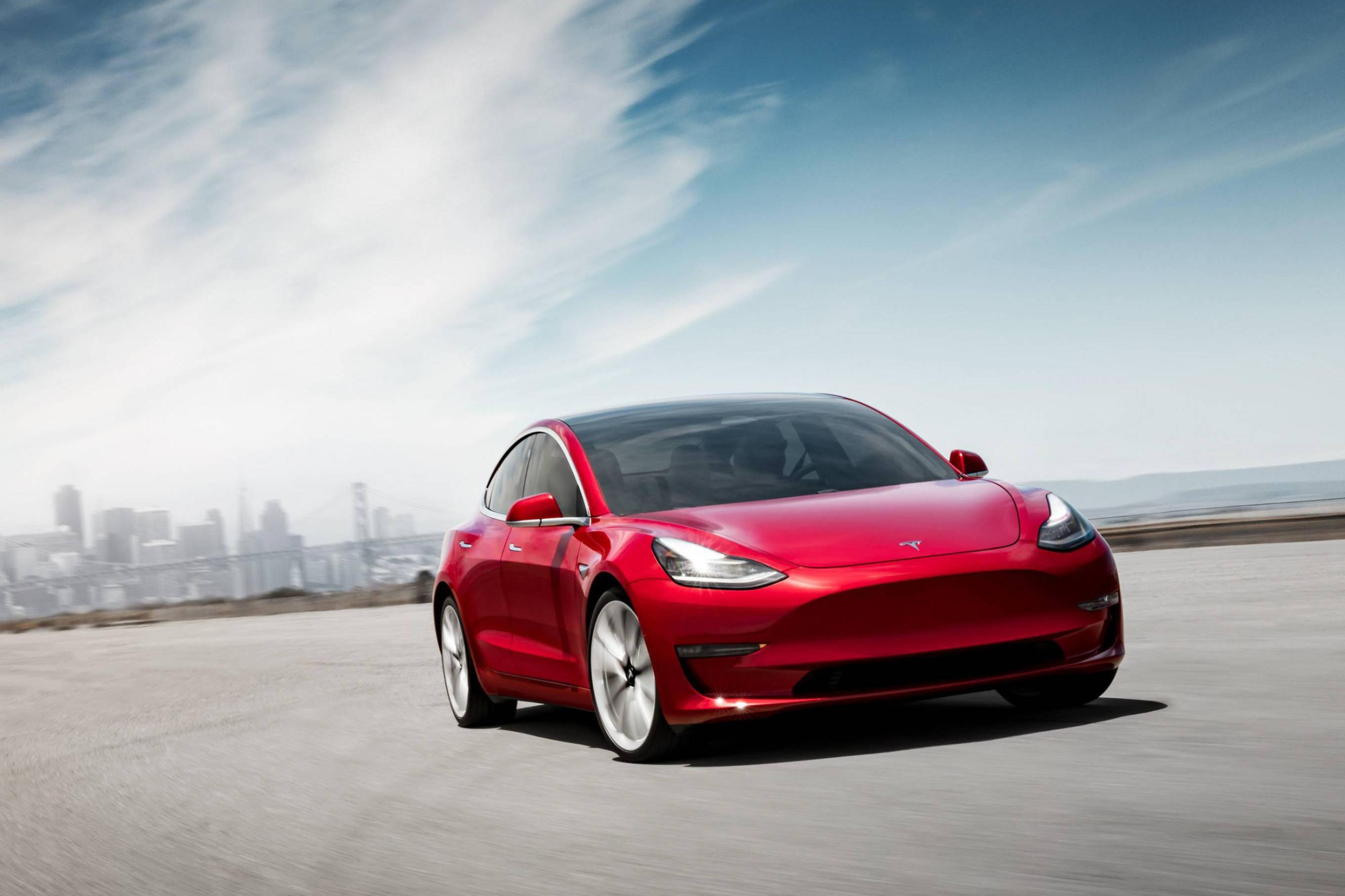 特斯拉Model 3：口碑褒贬不一，新车型加价加配怎么样？