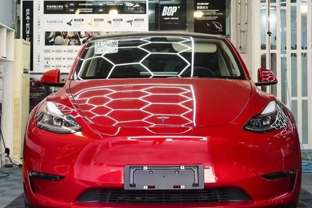 就是大號Model 3，這是開著特斯拉Model Y的感受！