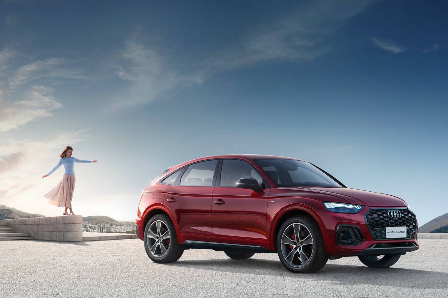 新款?yuàn)W迪Q5L Sportback上市 新增RS外觀套件車型