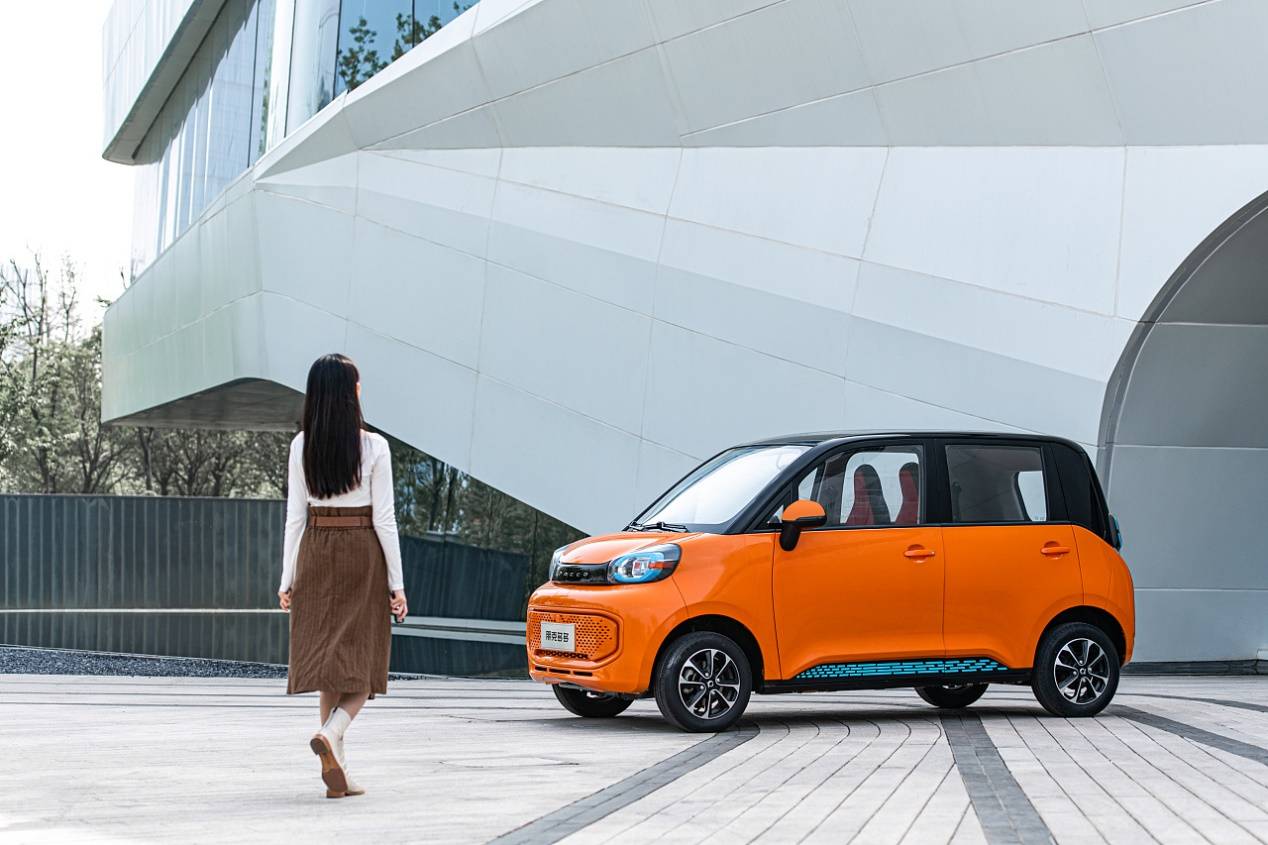 比五菱宏光MINI EV價格更低，空間更大！朋克汽車做到了
