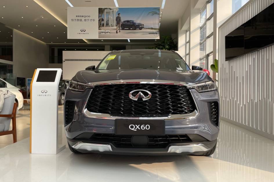 探店全新QX60：比RX、GV80更好，凭什么只说我贵？
