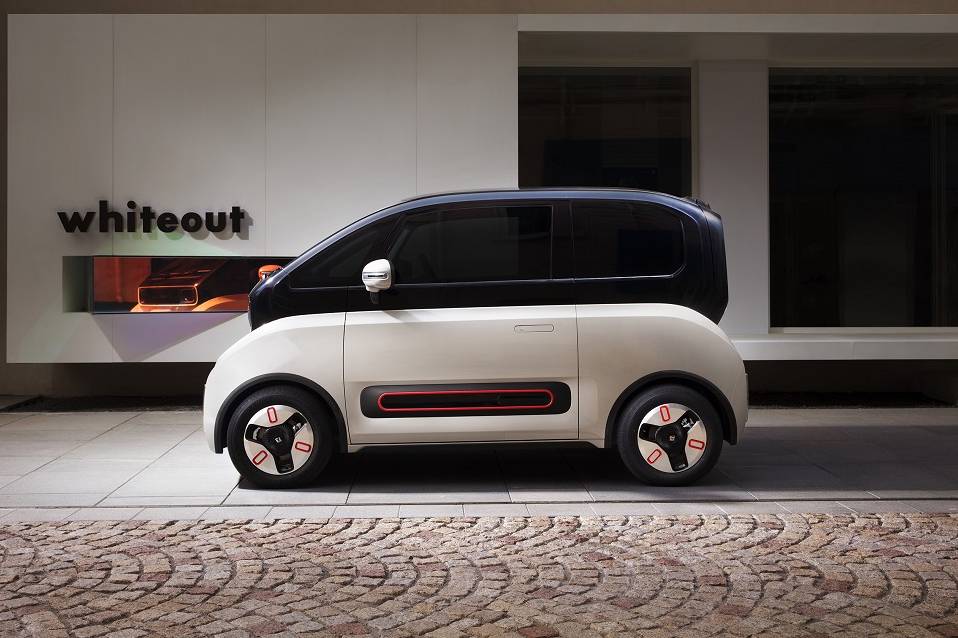 买微型新能源汽车，宝骏KiWi EV已成年轻人新选择