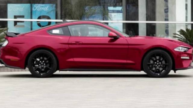 新一代福特Mustang燃油版曝光