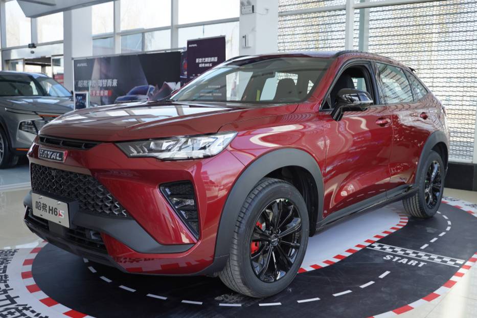 國產(chǎn)運動SUV，有1.5T混動、2.0T純?nèi)加?種選擇