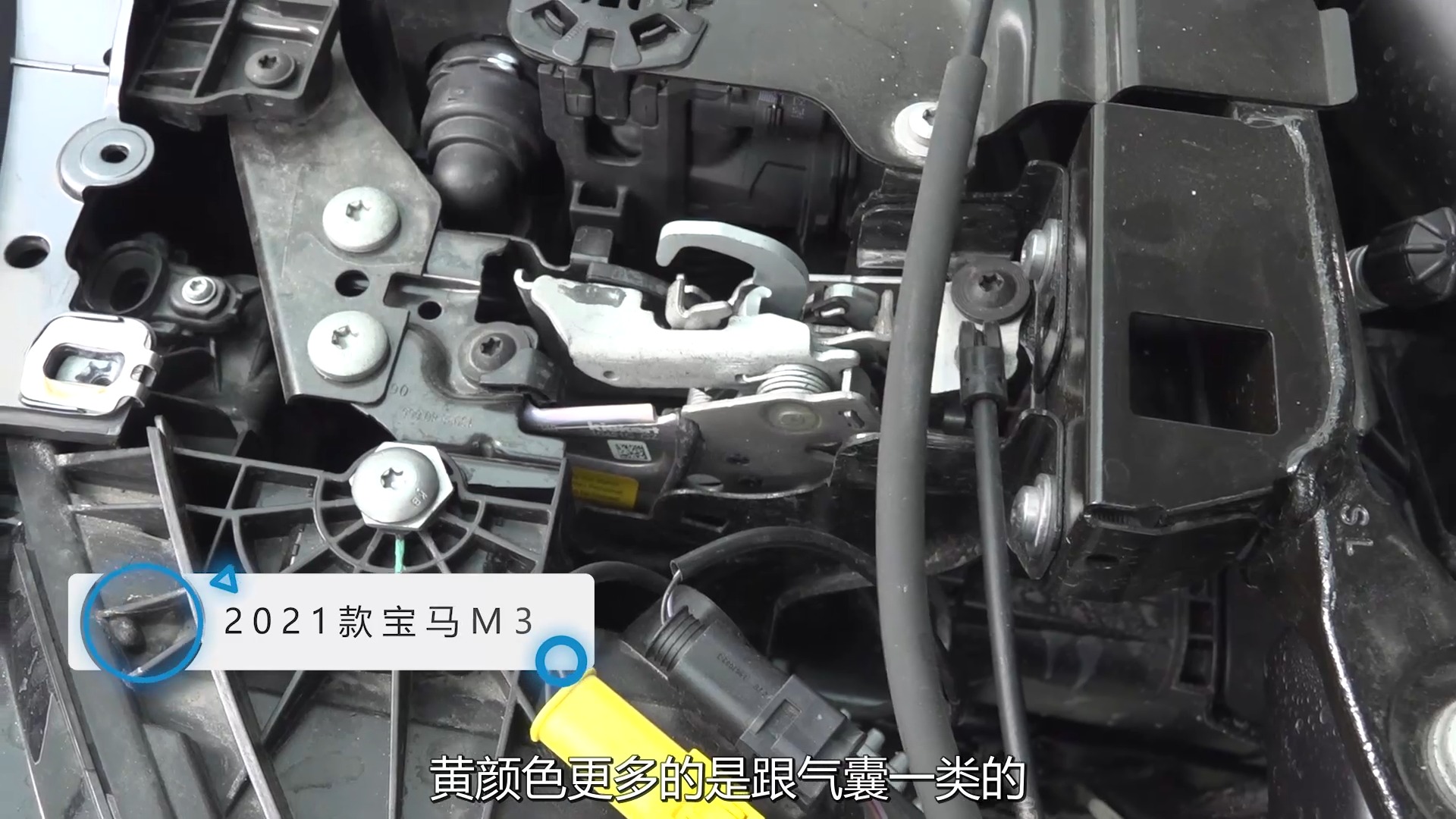 其實和3系差不多，百萬豪車的內部就這樣