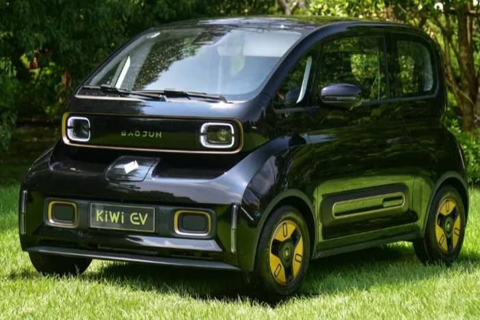 精品純電動微型車之爭：歐拉白貓對比寶駿KiWi EV