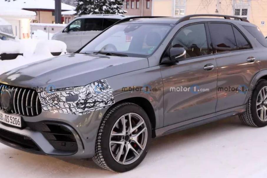 換裝新造型方向盤！新款奔馳AMG GLE 63諜照曝光