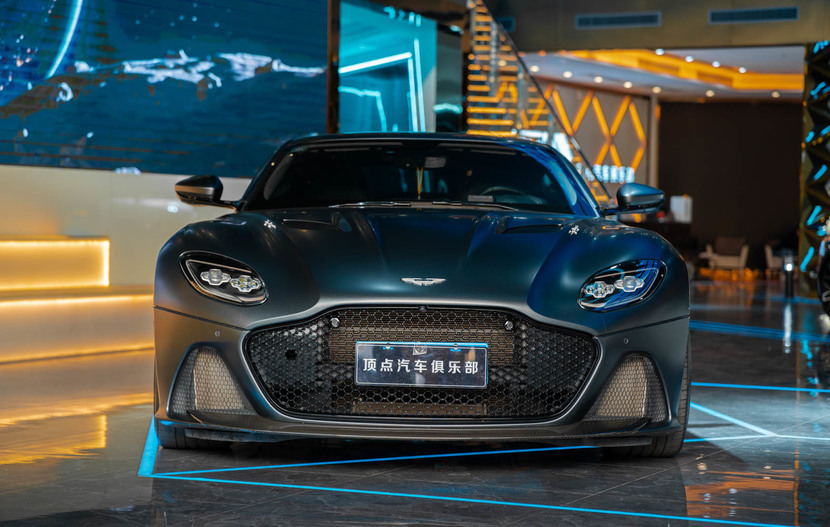 阿斯顿马丁 dbs superleggera 评测:这是一款重型性能轿跑车