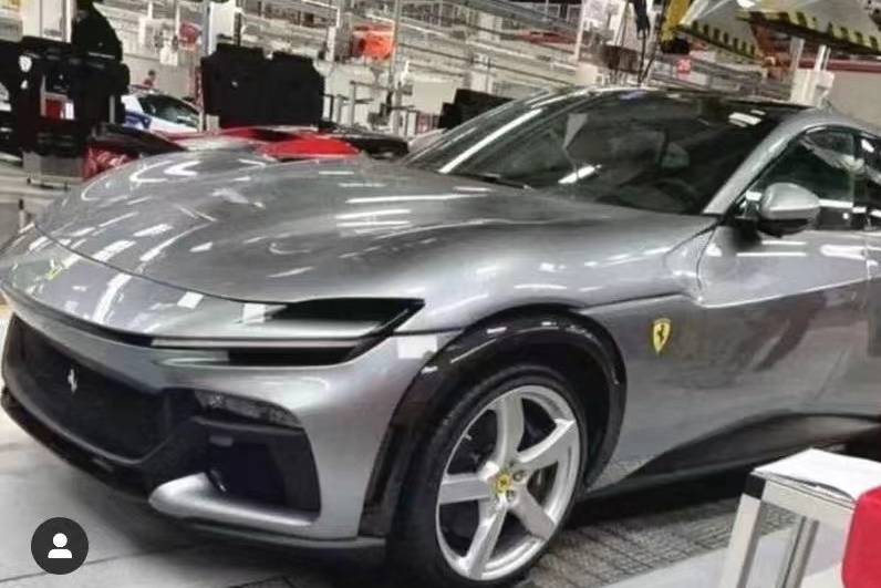 更像是跨界車，這就是法拉利的SUV了？