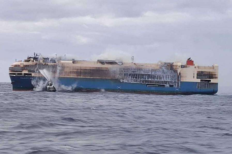 汽车滚装船有多危险 8起重大汽车海运事故揭秘