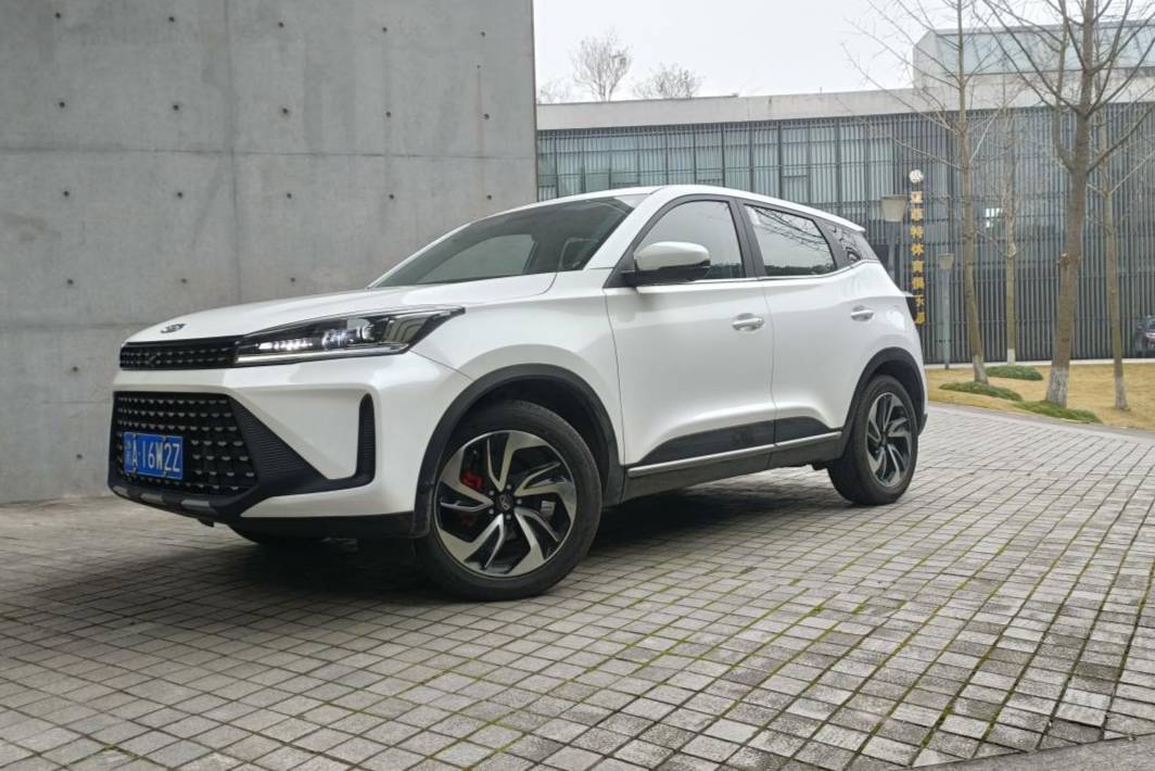 開(kāi)城市SUV是一種怎樣的體驗(yàn)，日常通勤會(huì)比轎車更實(shí)用？
