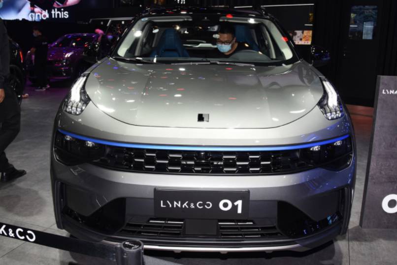 2.0T+8AT的領(lǐng)克01很強(qiáng)？車主：車機(jī)很崩潰