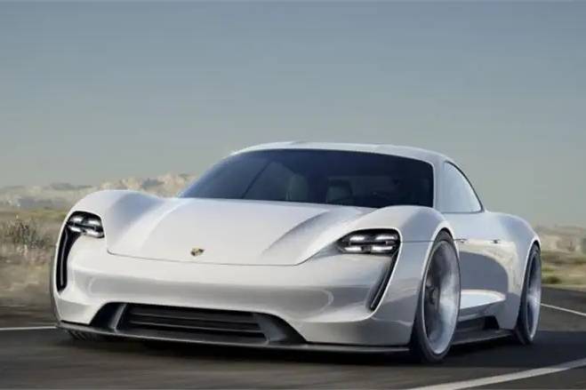 保時捷電氣化再提速：2030 年超 80% 新車將是純電車型