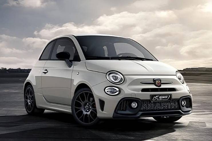 28.8萬起，意大利小鋼炮Abarth595，月銷破百都很難