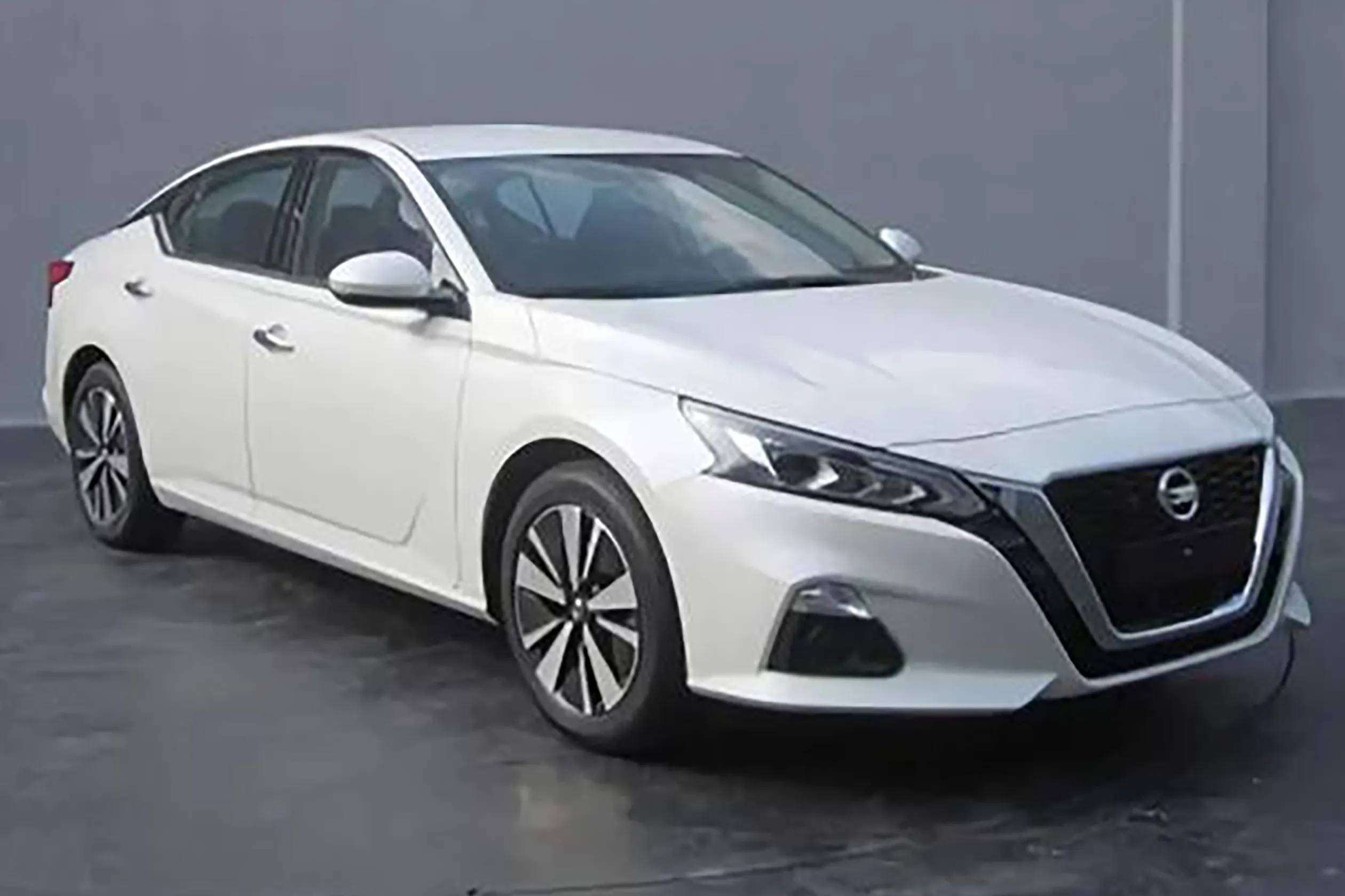日產(chǎn)新款天籟曝光，換大尺寸中控屏，將于今年11月上市
