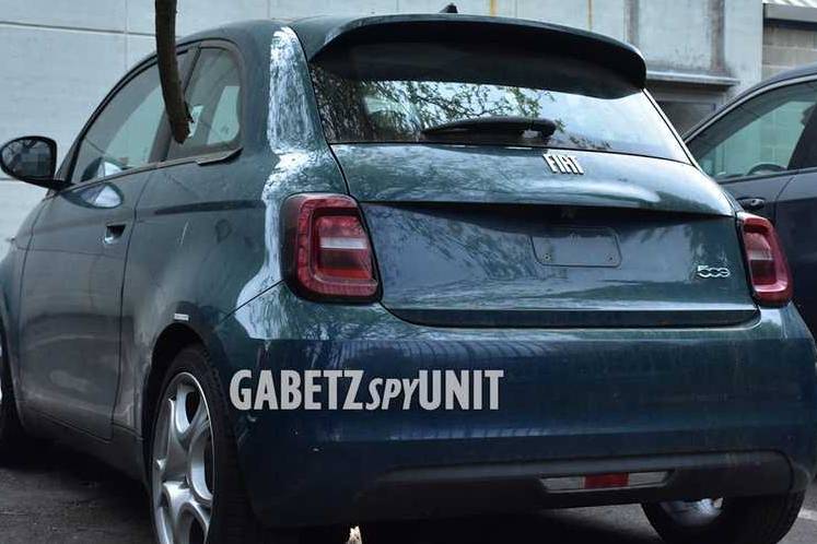 Abarth 500e諜照曝光 基于菲亞特500e打造