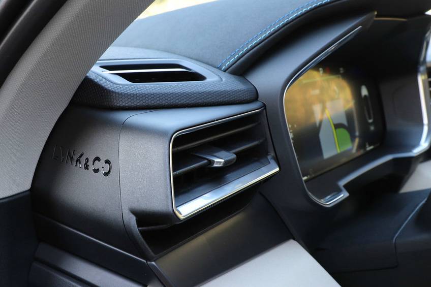 中欧双五星安全高品质SUV，领克01有哪些安全亮点？