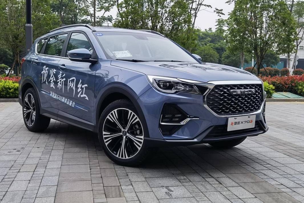換擋有小頓挫、隔音略顯一般，試駕2022款捷途X70S