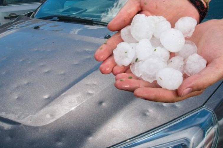 冰雹、暴雨、地震等讓車輛受損，需自費修理還是保險公司理賠？