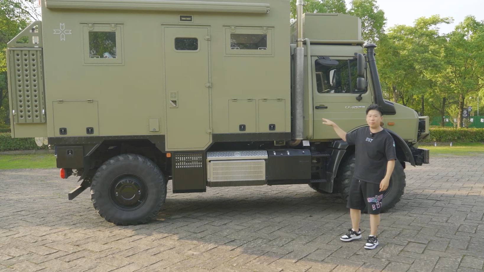 試駕體驗 地表最強越野房車 烏尼莫克！