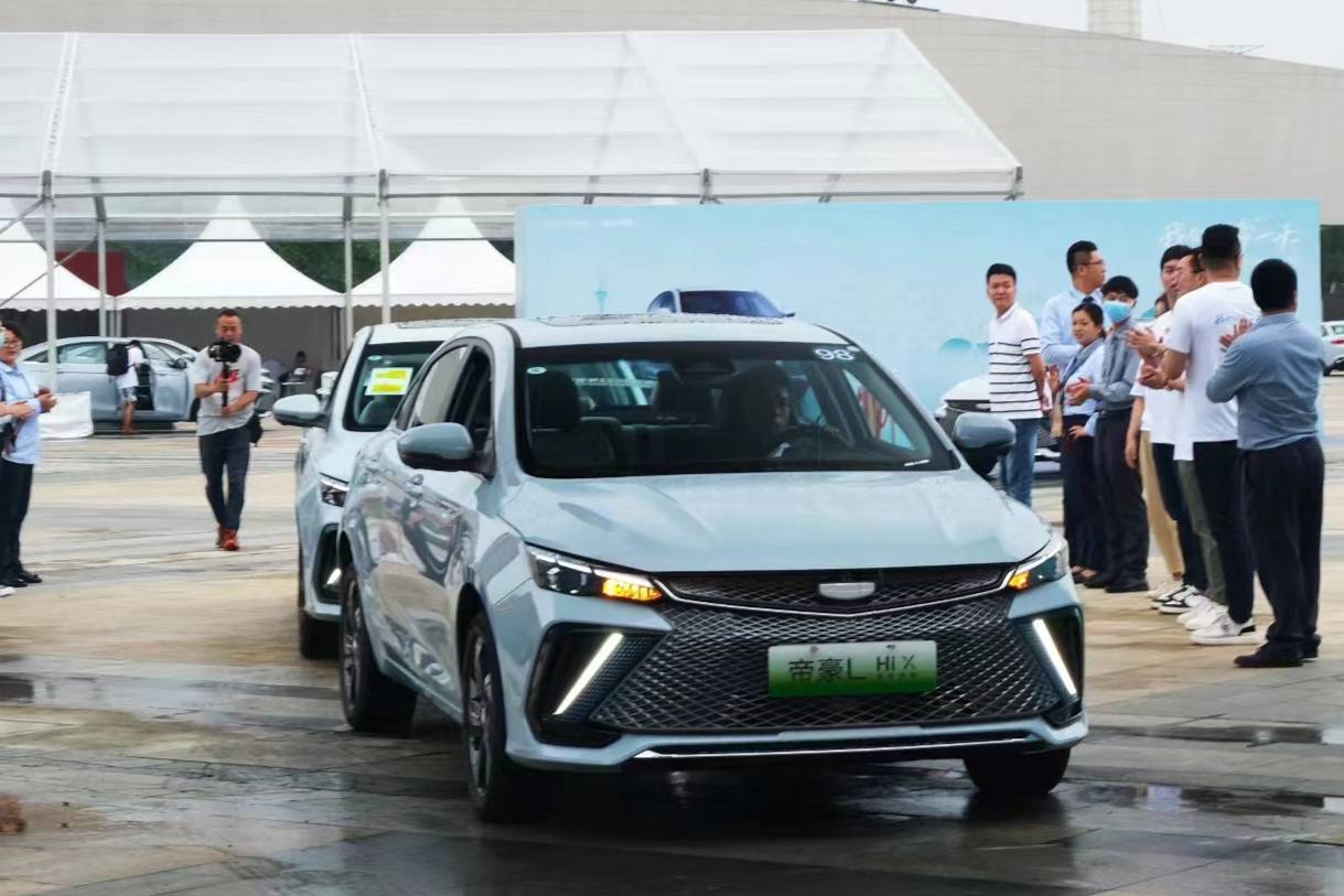 帝豪L雷神HiX首批交付，全國五城聯(lián)動，車主又多了個好伙伴