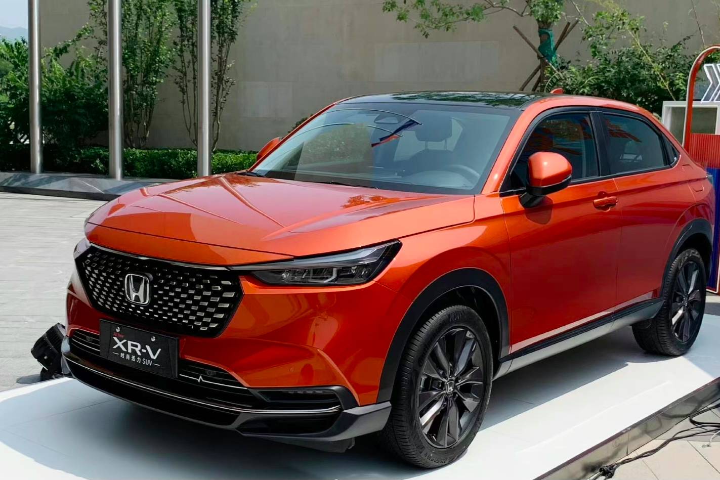 東風(fēng)本田全新一代XR-V實(shí)車亮相，定位小型SUV