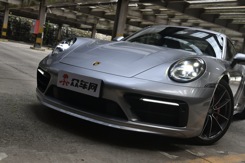 试驾保时捷911 carrera 4s 可以收放自如的性能跑车