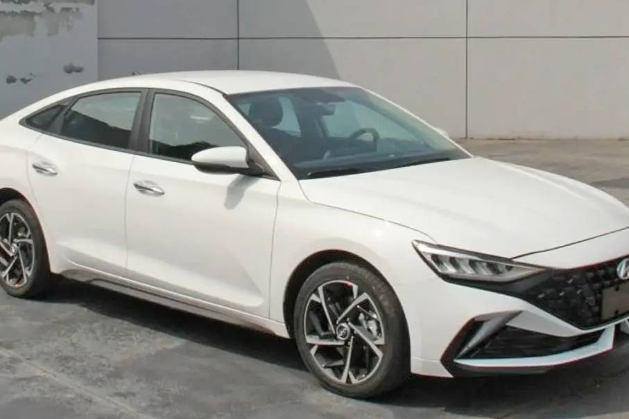 【e汽車】北京現代新款菲斯塔實車曝光